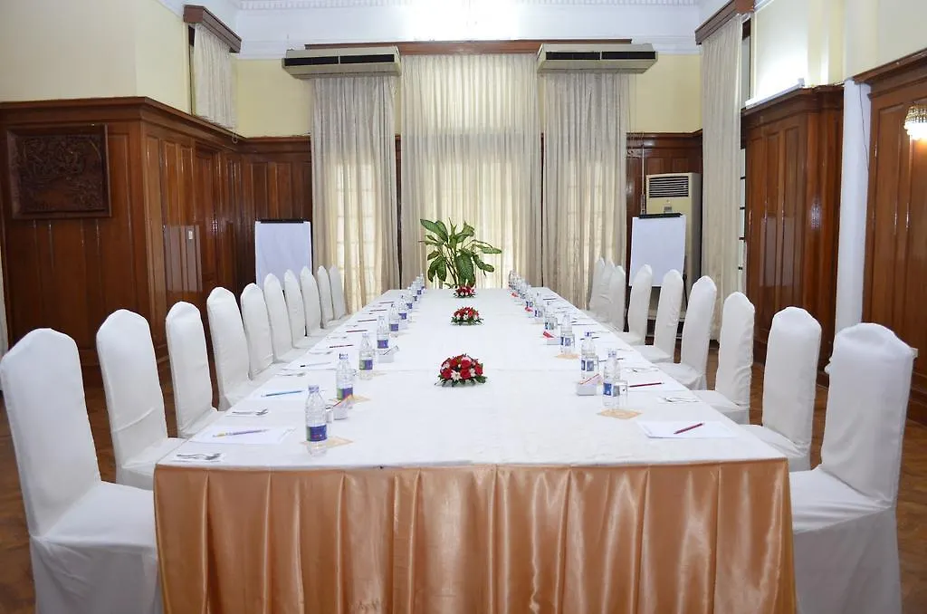 Mya Yeik Nyo Royal Hotel Yangon